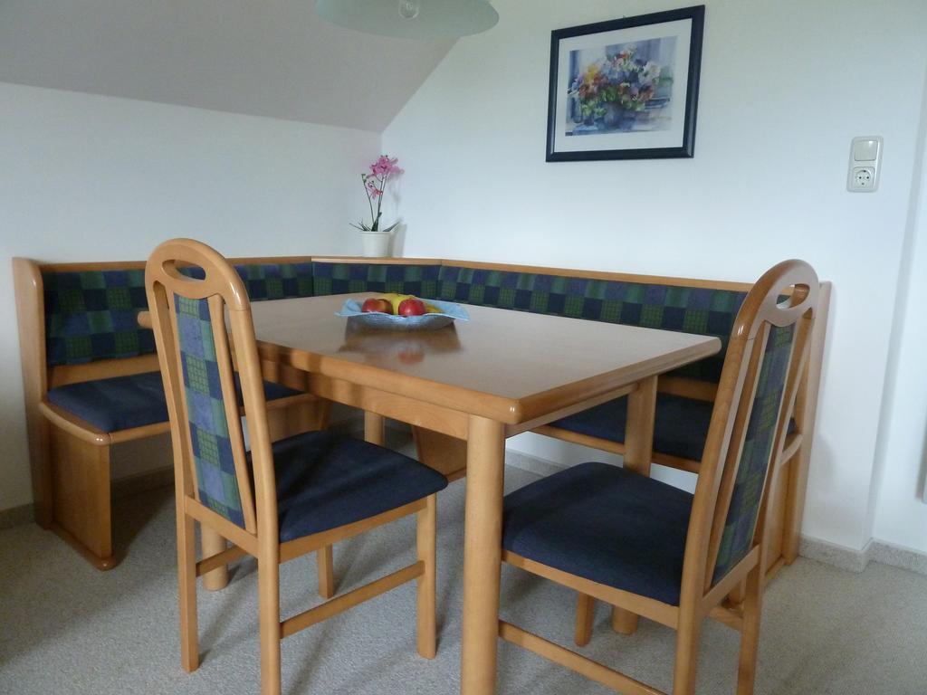 Haus Schoenblick Apartamento Strobl Quarto foto